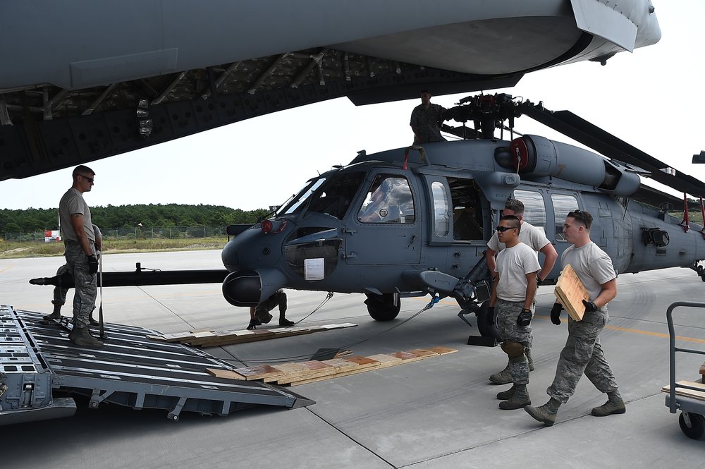 fcd6f251egovernor-cuomo-deploys-new-york-air-national-guard-personnel-and-aircraft-to-assist-in-hurricane-harvey-response_36656480382_o-jpg.jpeg The 106th Rescue Wing mission leaving Gabreski Airport for Fort Hood (Governor's Office)</br>