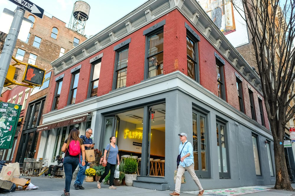 Flipper's exterior