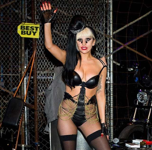 gagabestbu20511.jpg