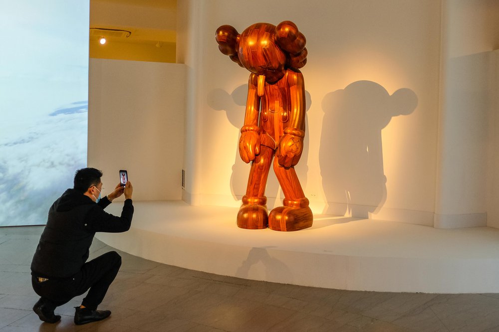 KAWS Brooklyn Museum Standing figure. Inside the KAWS exhibit at Brooklyn Museum