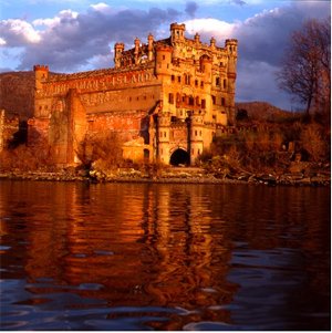 nyc-guide-01-bannerman-castle.jpg