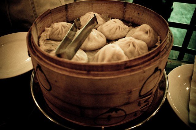 oct2111dumplingintro.jpg In our neverending quest to find the best cheap eats in the city, we've come across a lot of dumplings. Some have tasted like little more than pork-soaked cardboard shavings, but some have been great. Still, it's important to remember that a dumpling takes many forms: from Japanese shumai to Polish peirogi to Italian ravioli, the concept of meat wrapped in dough transcends boundaries, and we can't cover them all in one swoop. So today, as a companion to our Best Chinese Noodle Soups rundown, we're name-checking five of the best Chinese dumplings in the city. Enjoy.