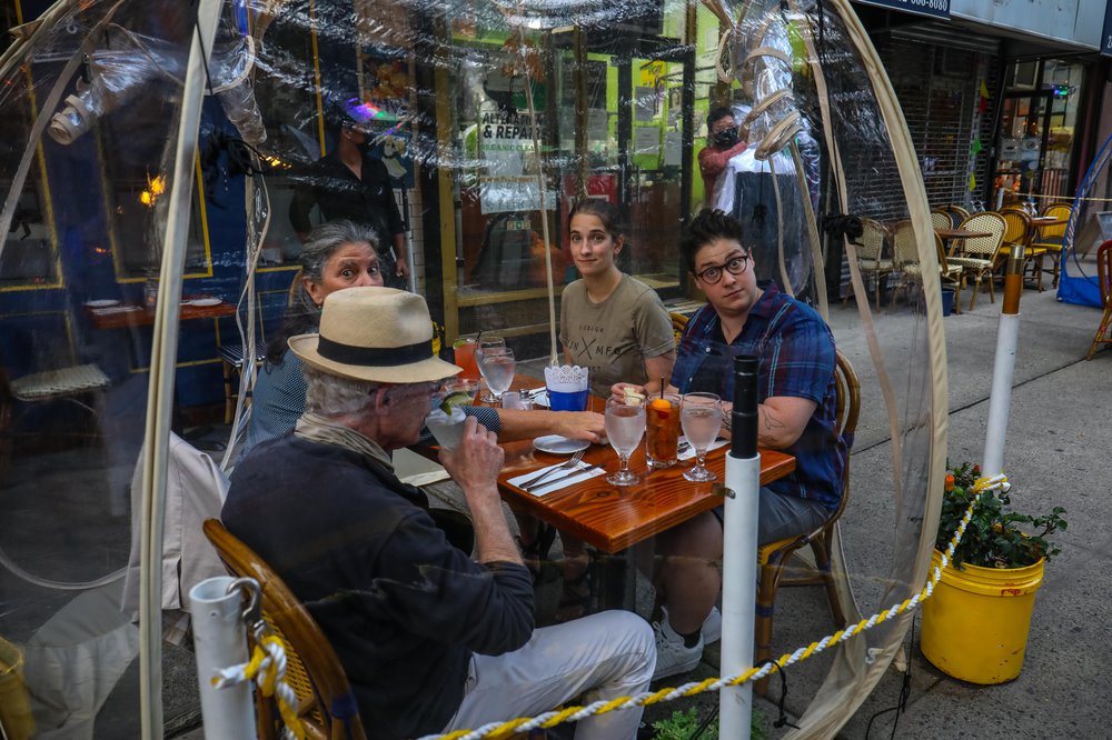 Dining bubbles