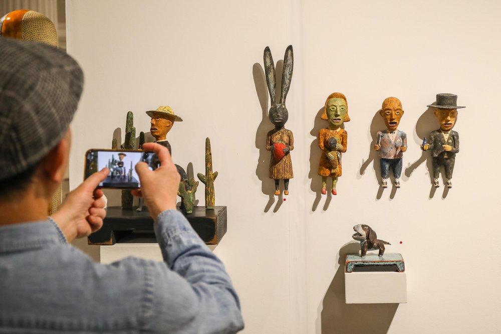 outsider-24.jpg Ceramic sculptures