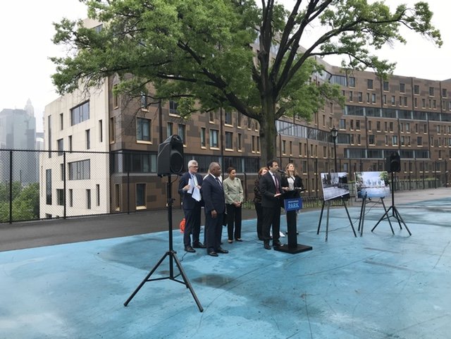 poolpresser18.jpg At this morning's press conference.