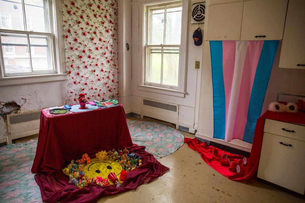 portalgovisland-24.jpg At the Governors Island art fair