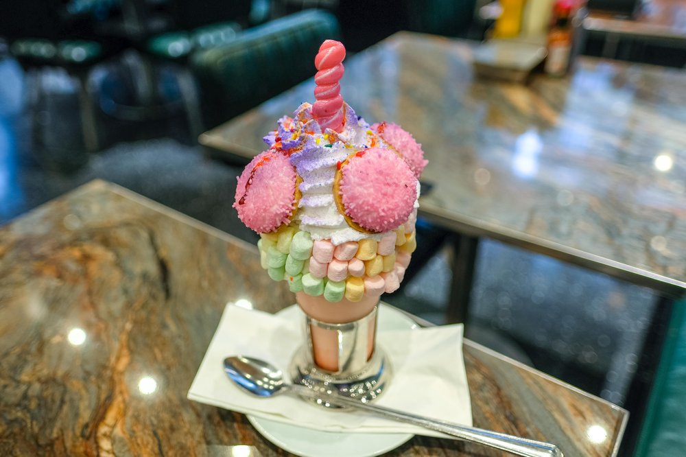 saltbaeburger-7.jpg Puf Puf Shake ($12.95)