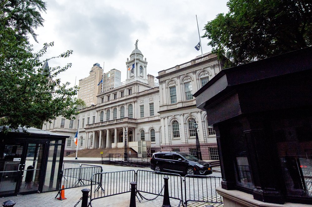 Exterior photograph of City hall in lower Manhattan