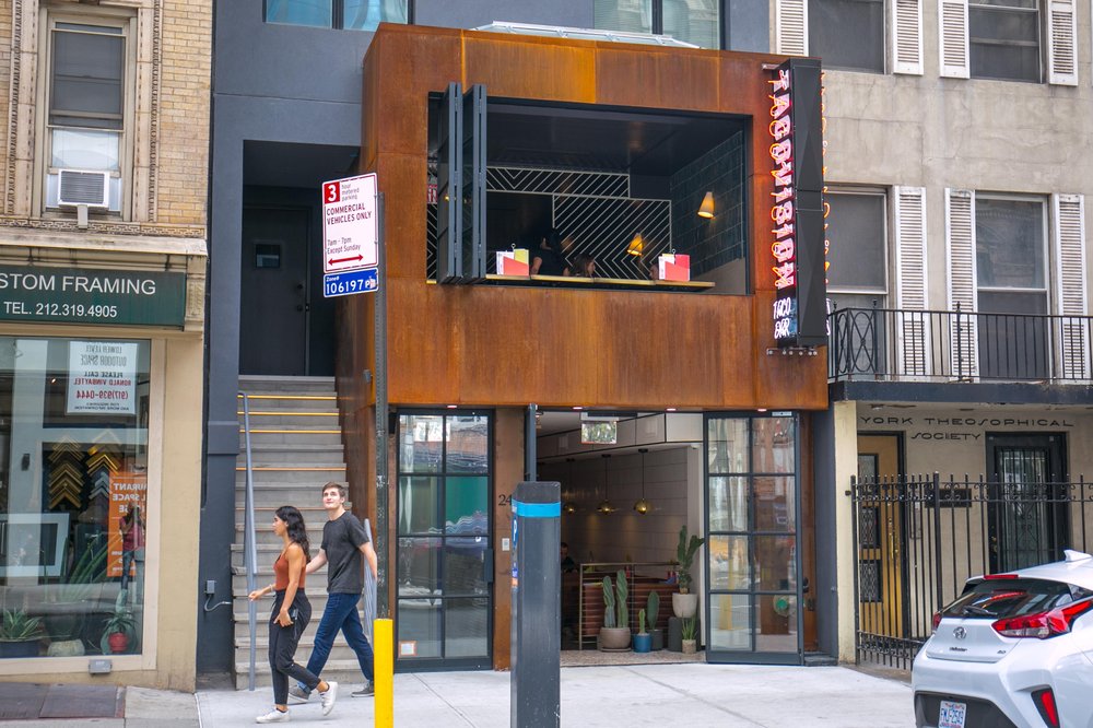 tacovision-2.jpg Exterior of TacoVision