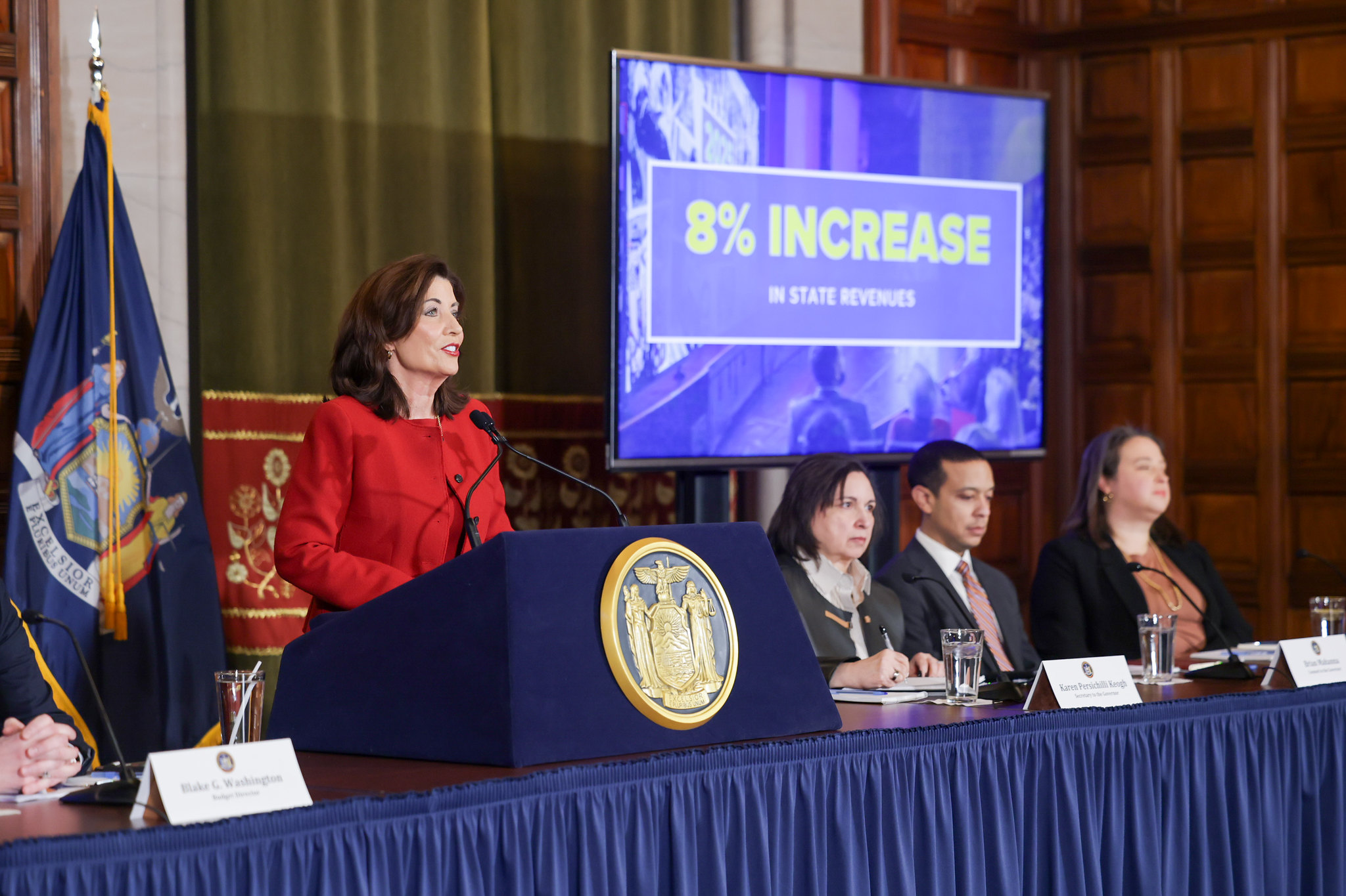 Albany budget plan banks on Washington dollars that may disappear