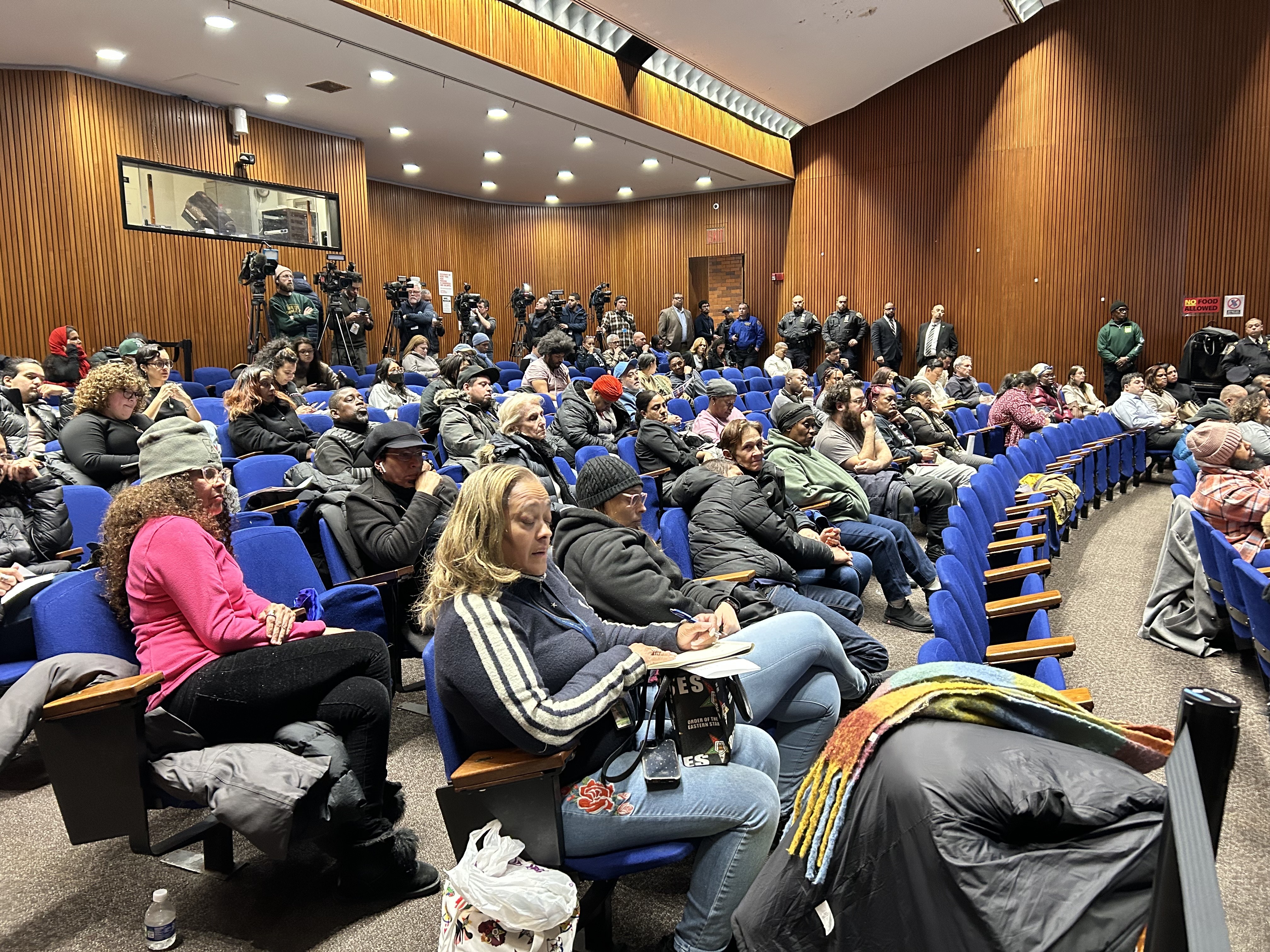Bronx neighbors deride Adams administration over planned migrant shelter on Bruckner Blvd.