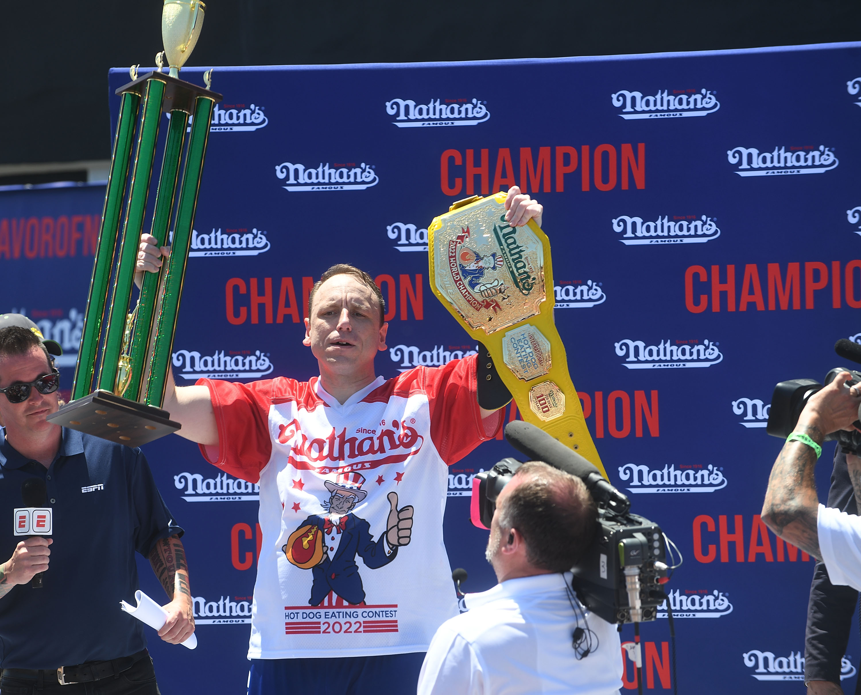 Chestnut Downs 70 Hot Dogs in Coney Island Comeback, Belt and Appetite Intact