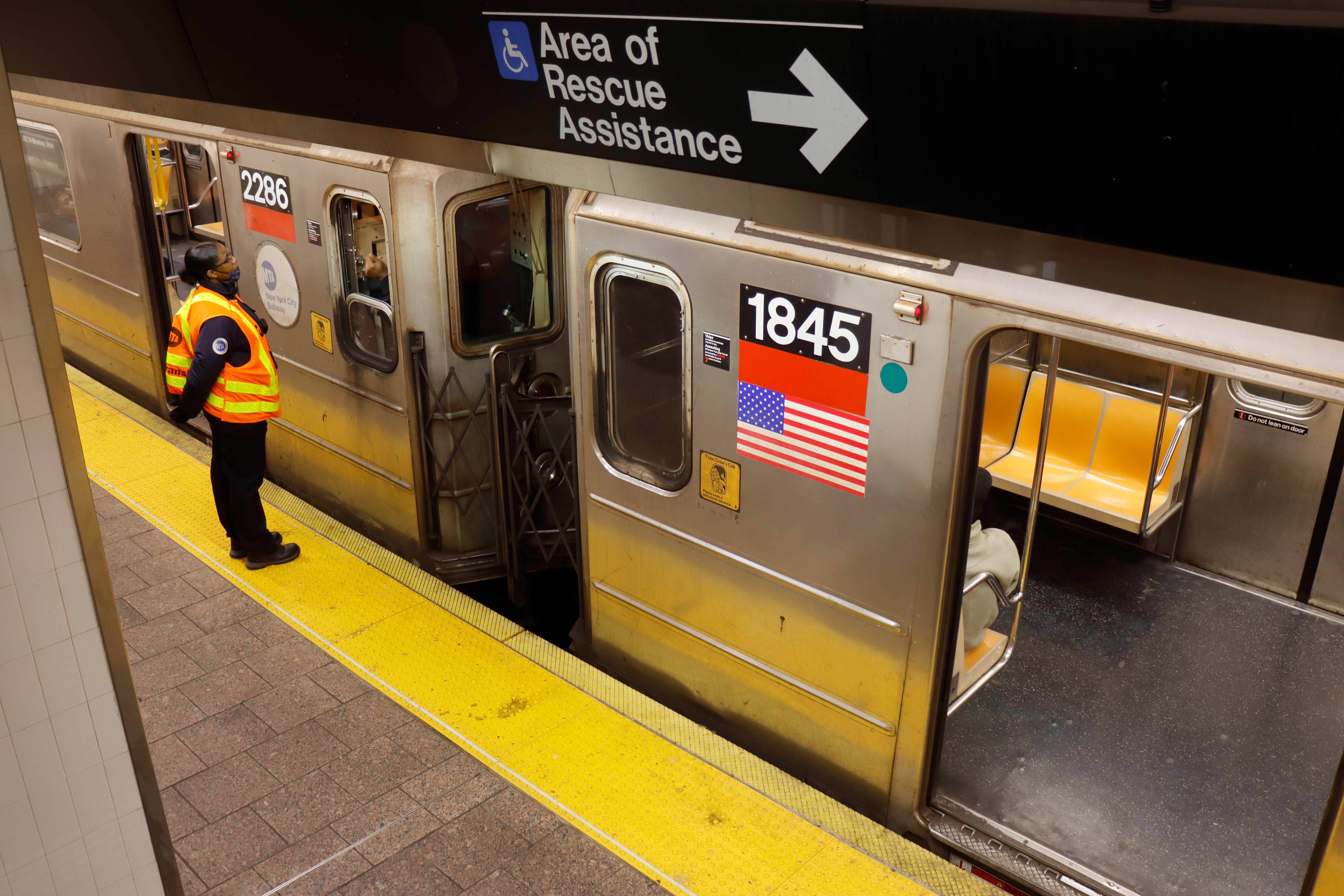 Brooklyn man indicted, accused of sexually assaulting helpless man on subway