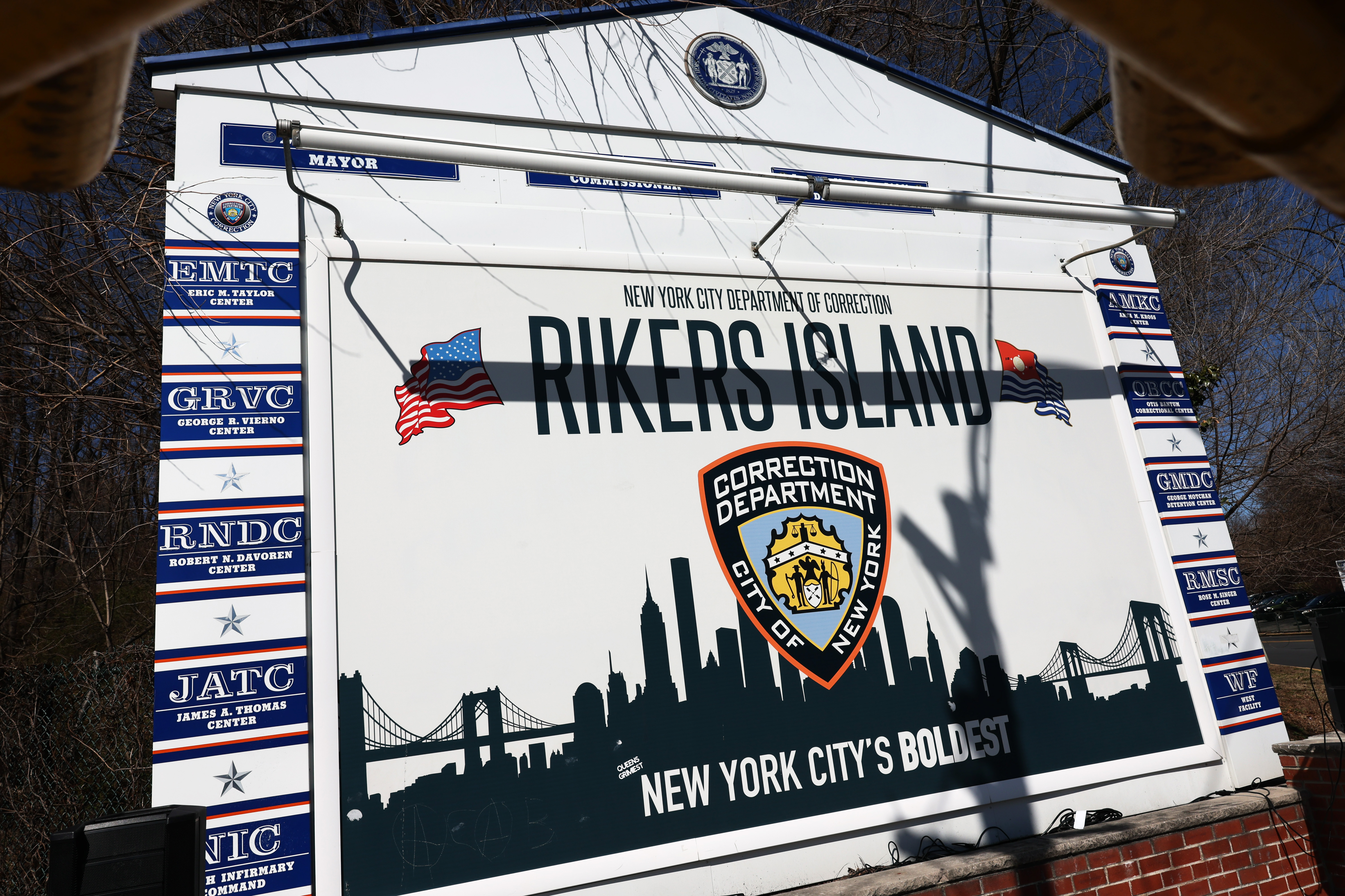 Judge orders ‘remediation manager’ to oversee Rikers Island jails