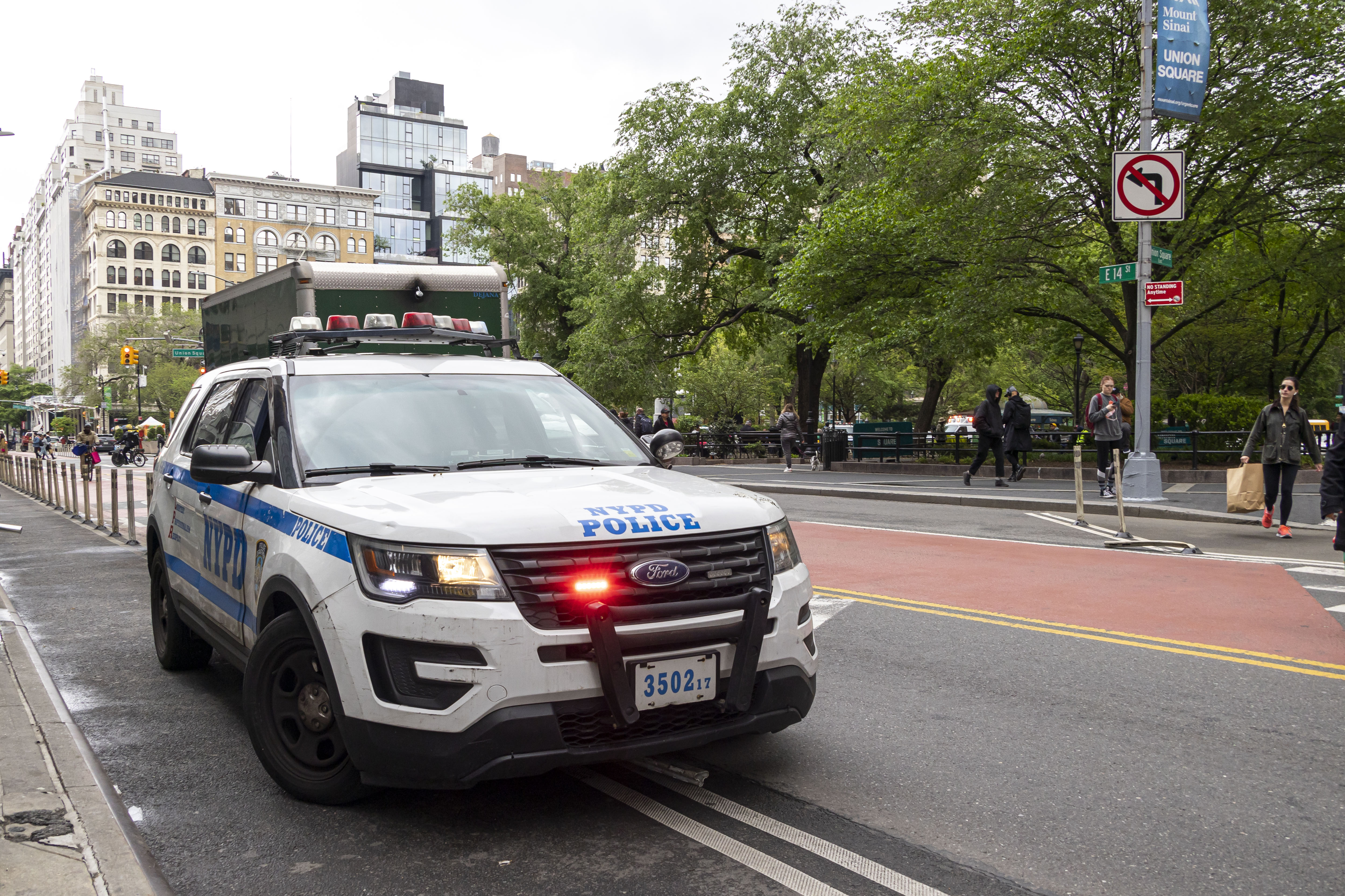 NYPD officer, call center owner plead guilty in bribery scheme targeting crash victims, DOJ says