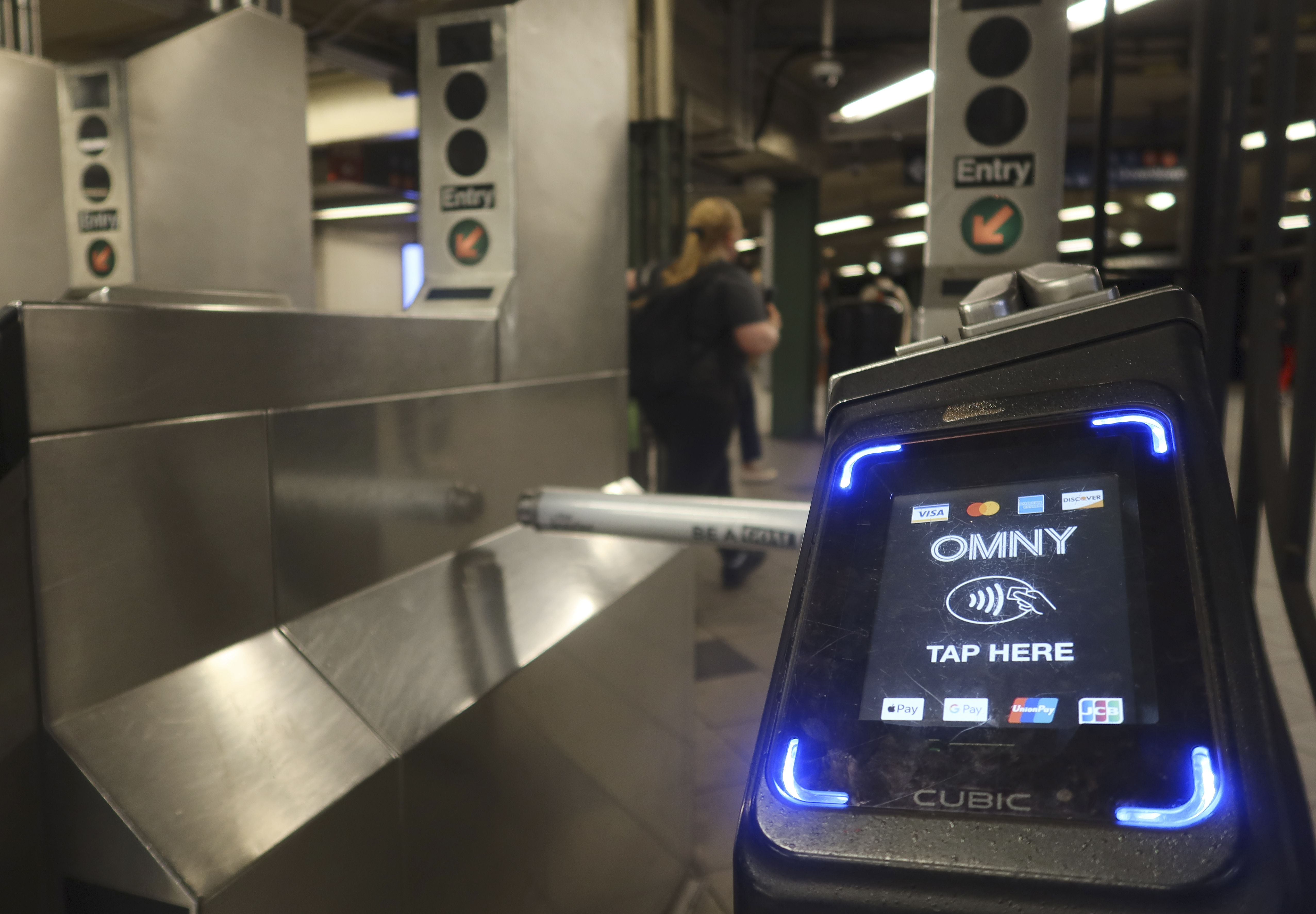 Some OMNY users in NYC say they’re getting charged multiple times for just one ride