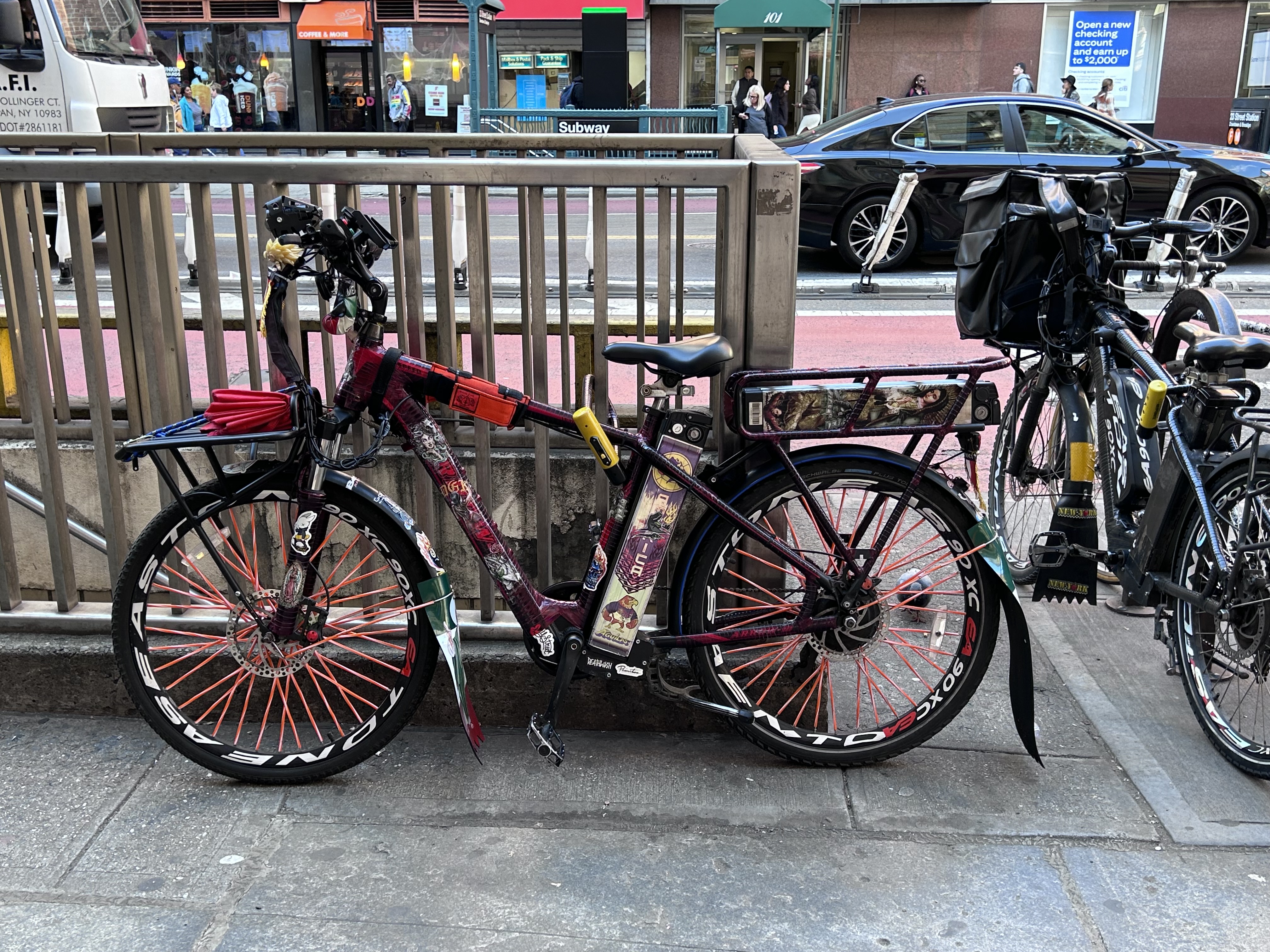 Extra Extra: How NYC deliveristas are customizing their e-bikes
