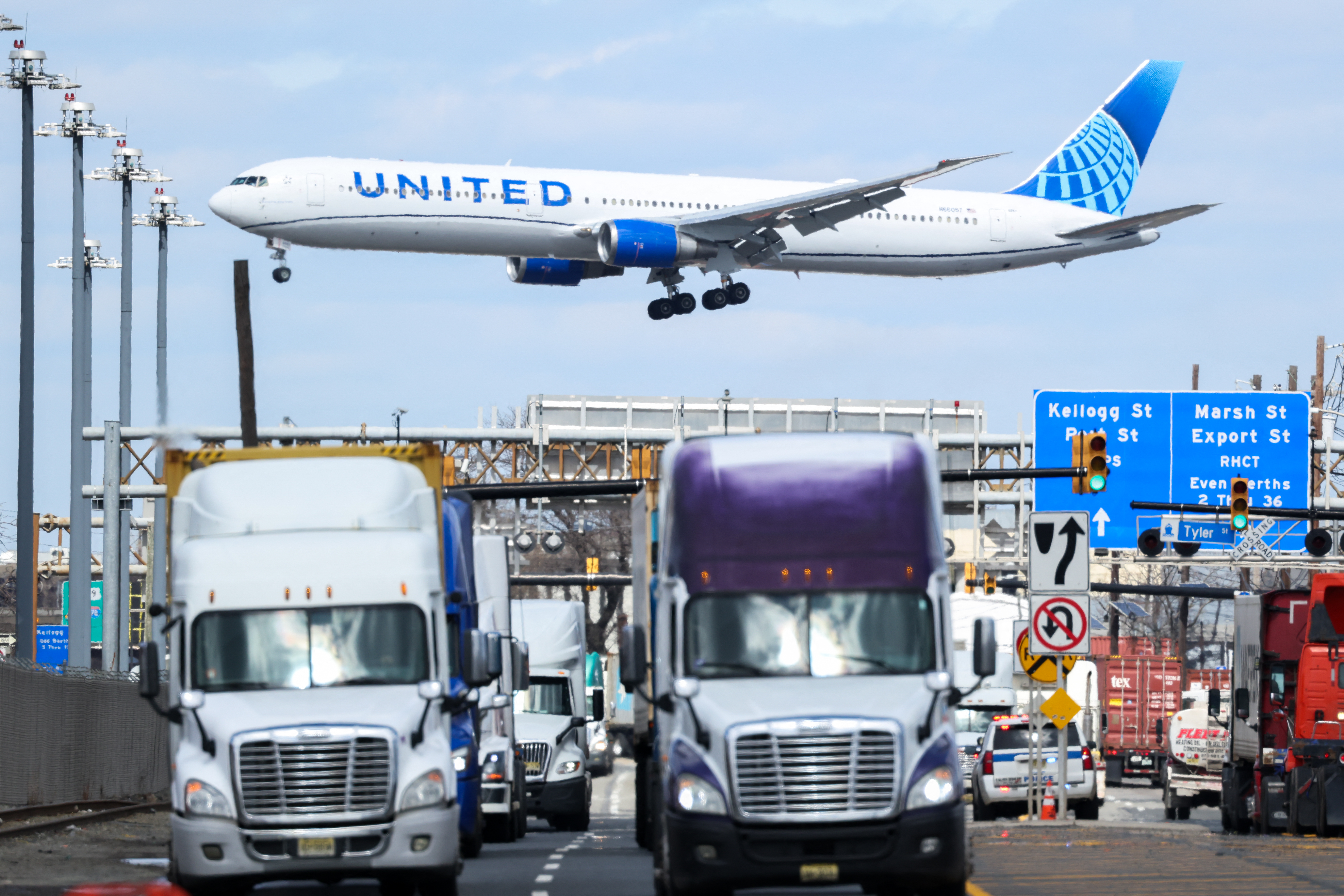 Newark Airport faces hundreds of flight delays, cancellations due to weather, staffing