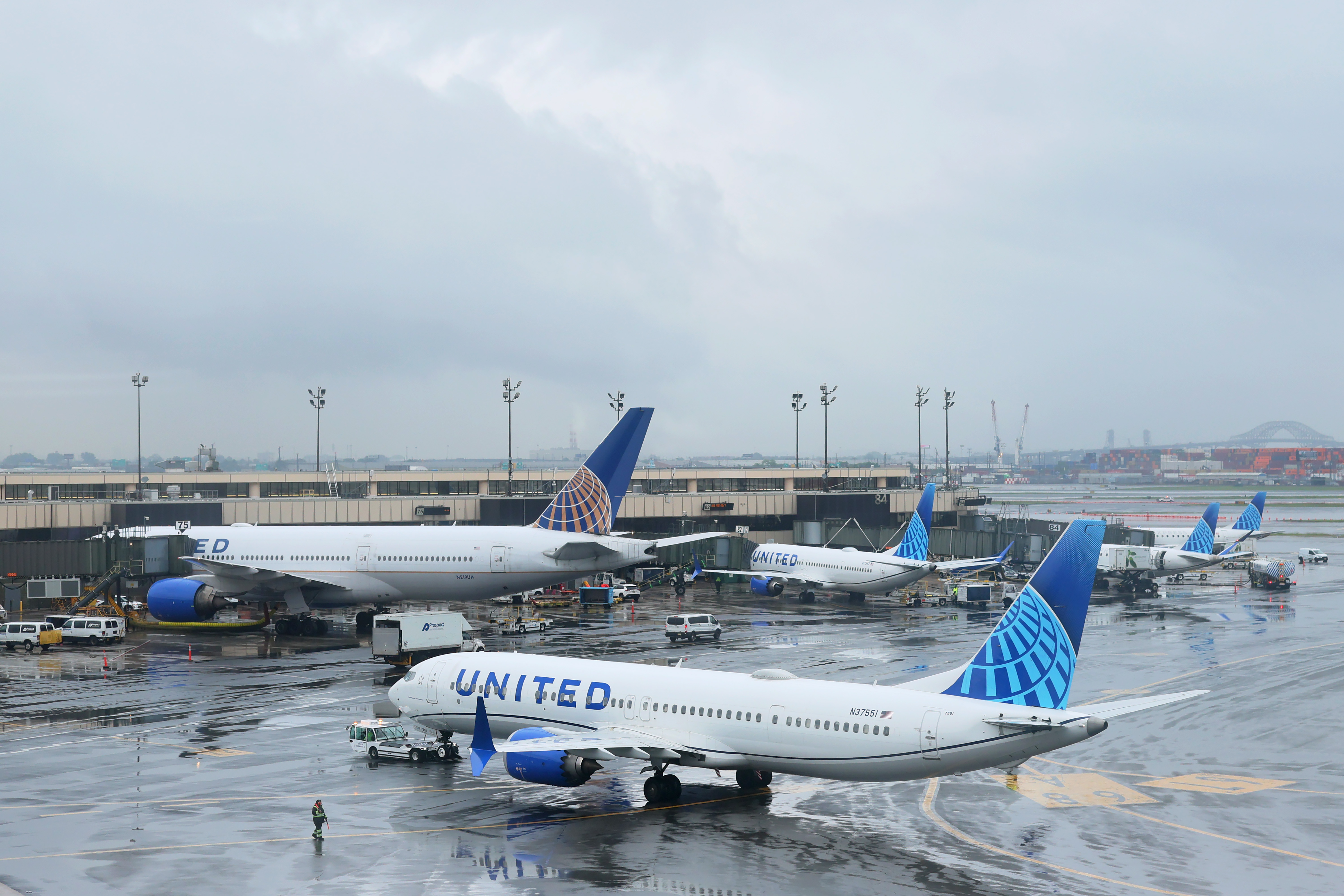 Like old phone systems: Newark Airport chaos is decades in the making, experts say