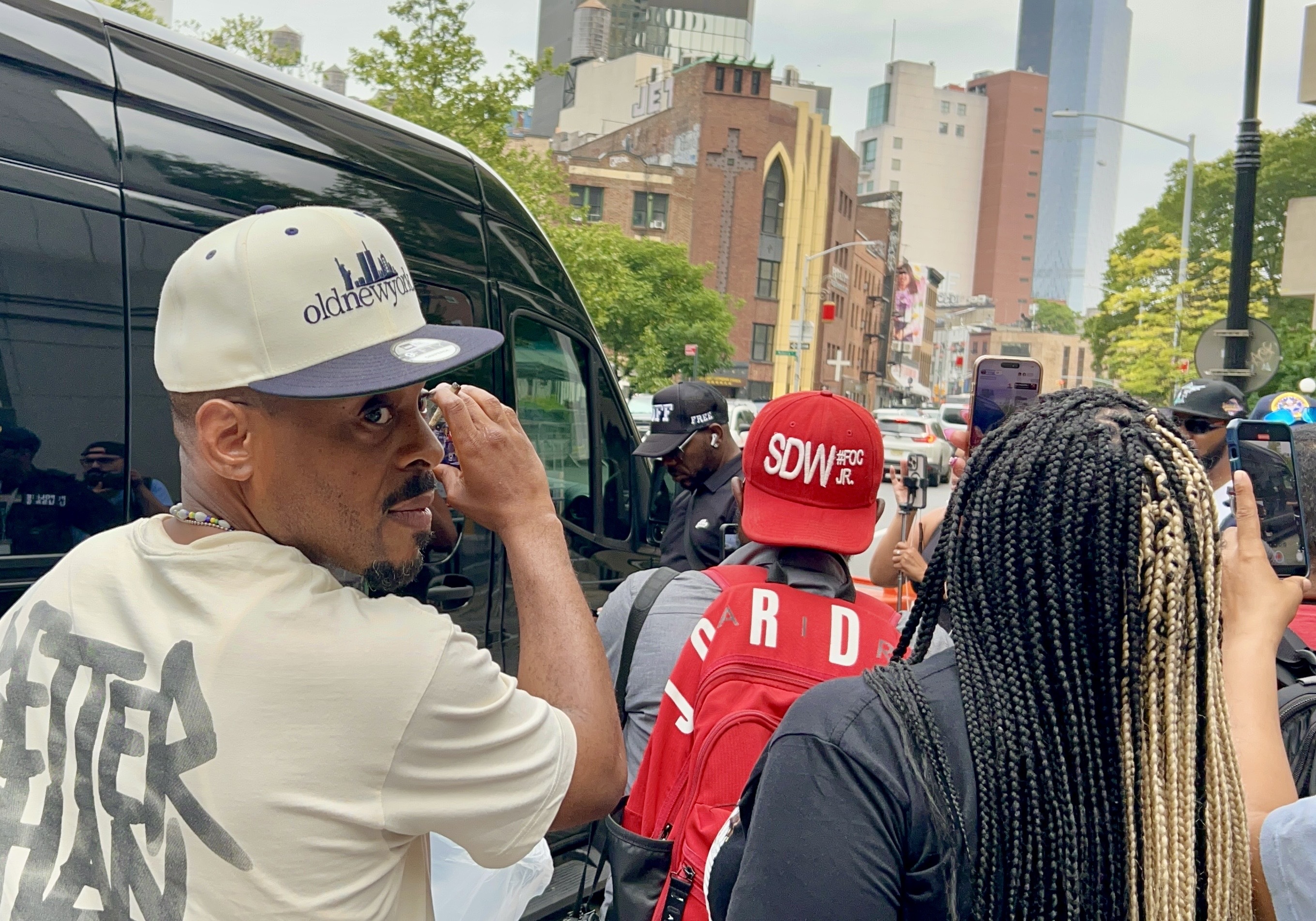 At Diddys trial, influencers broadcast legal drama from NYC to the masses