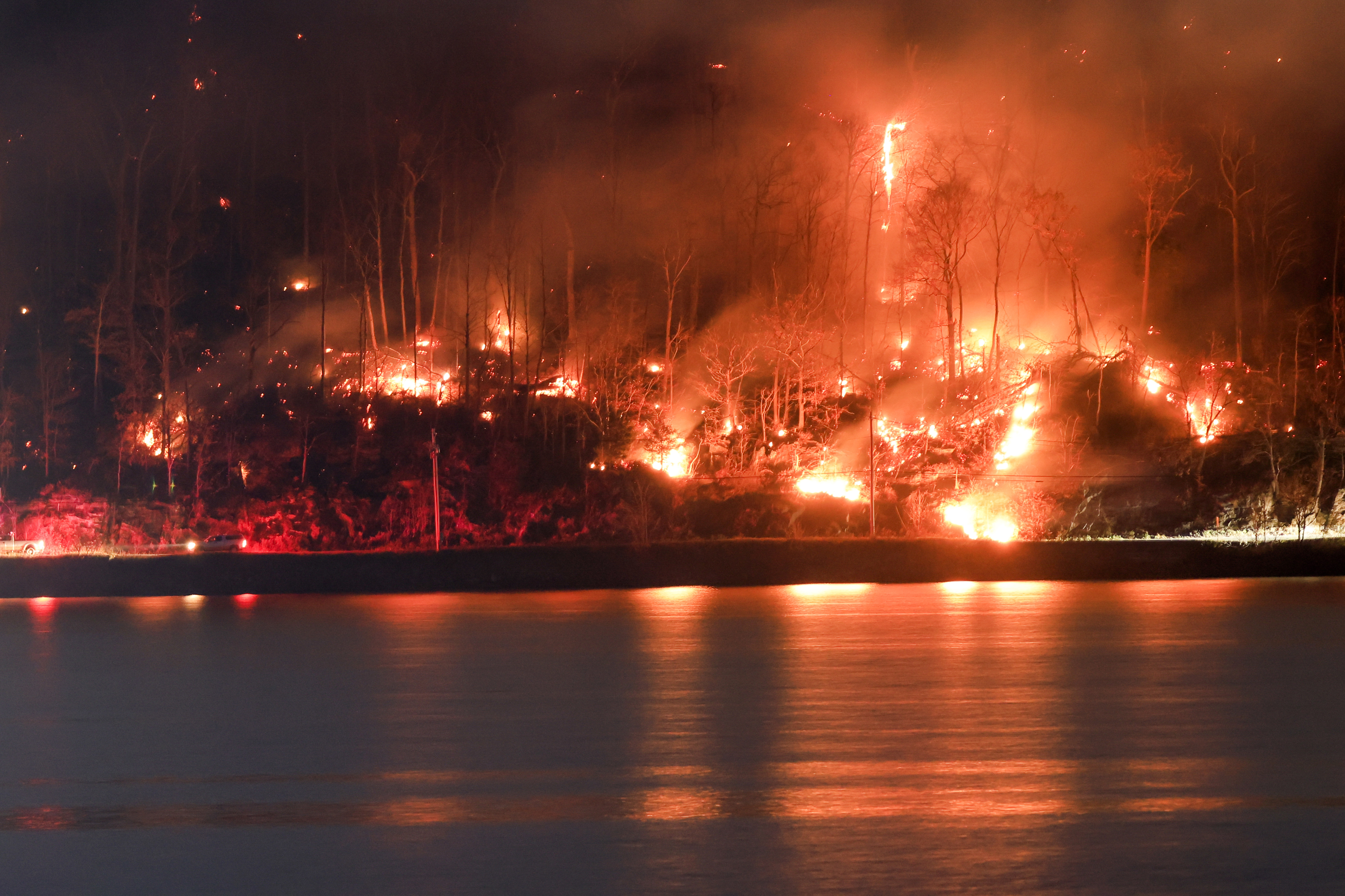 A photo of the wildfire near Jennings Creek.