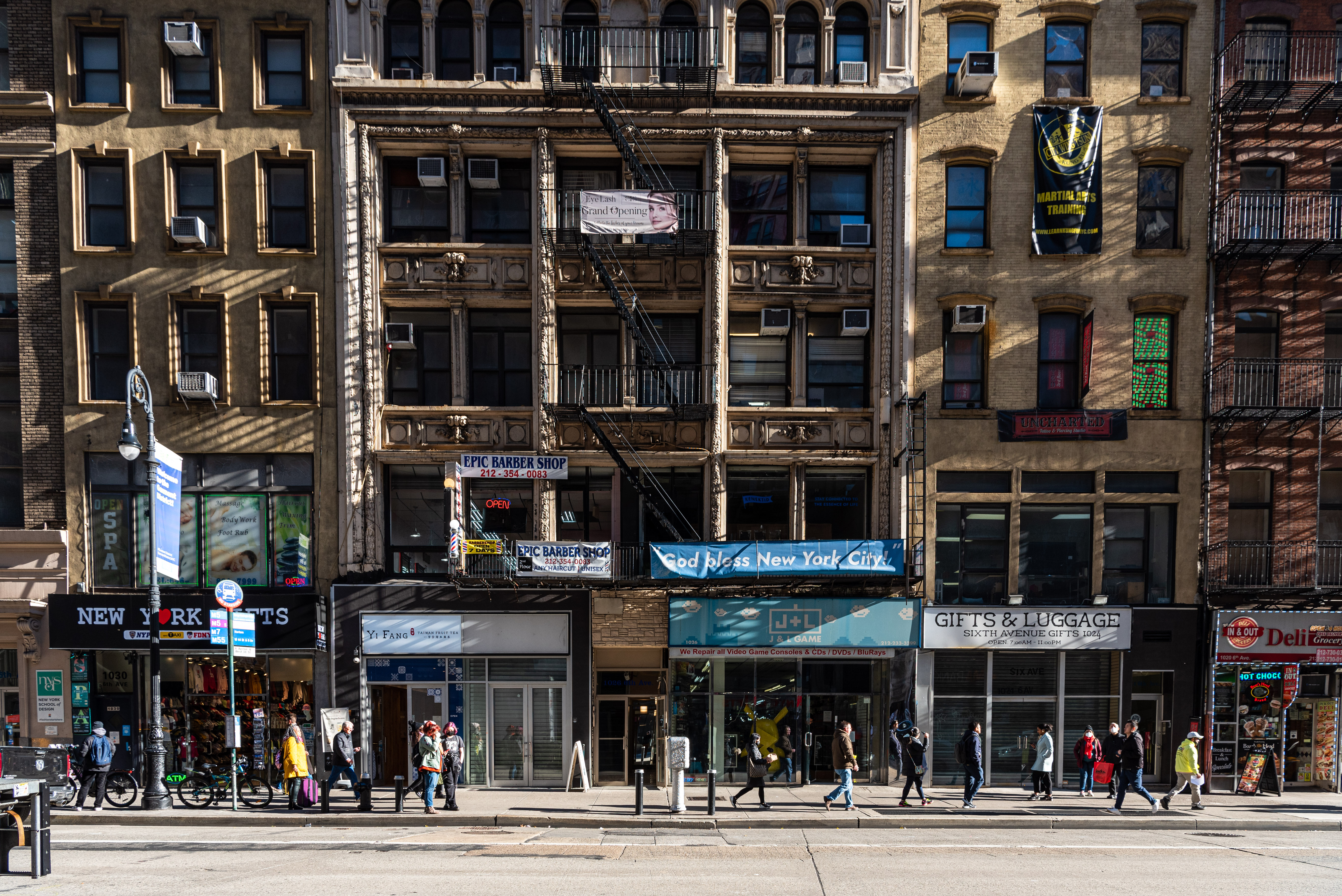 Urbanist trivia meets the NYC marathon — Citywide scavenger hunt is back