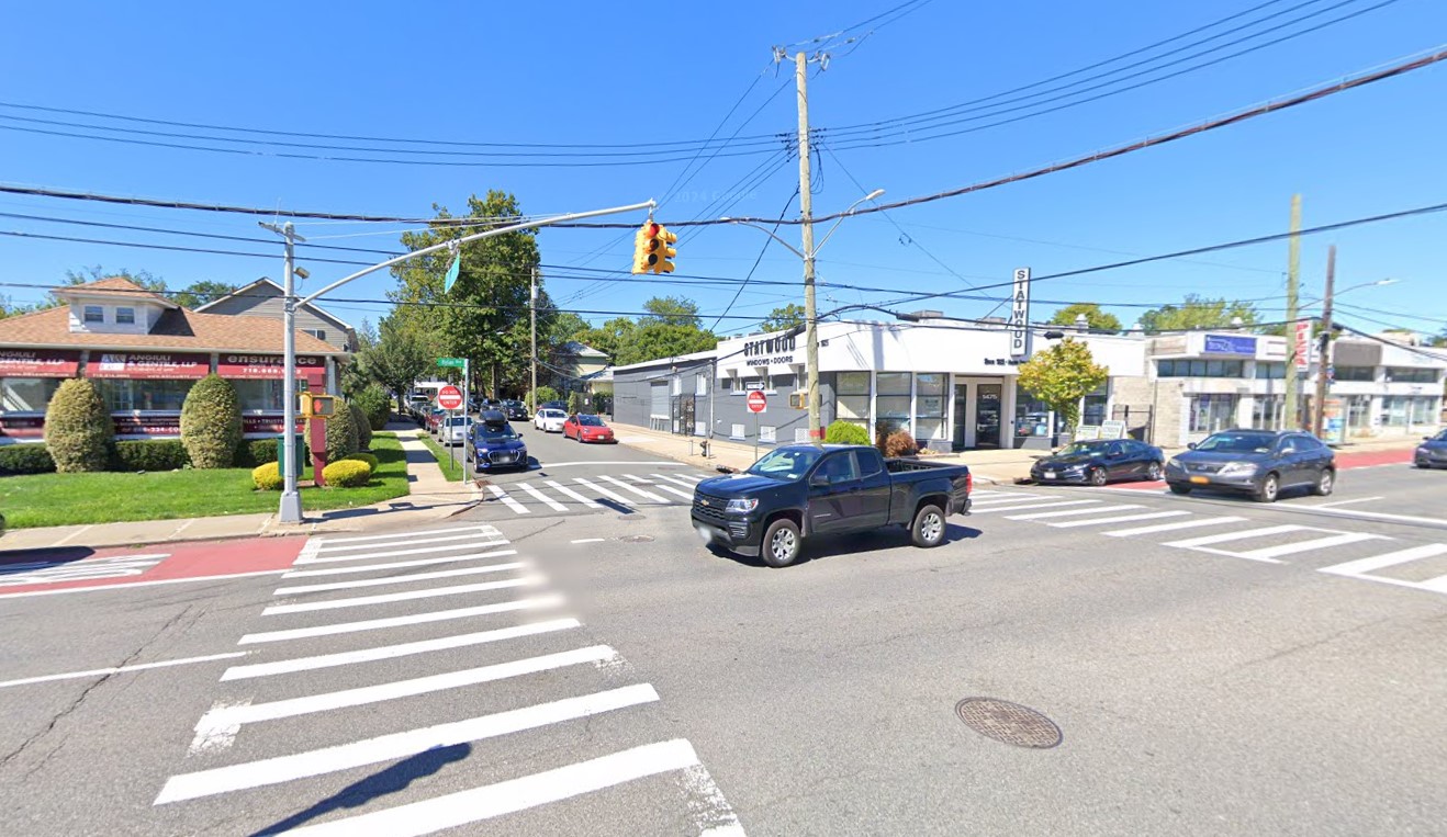 Driver fatally strikes 80-year-old Staten Island man a block from his home, police say