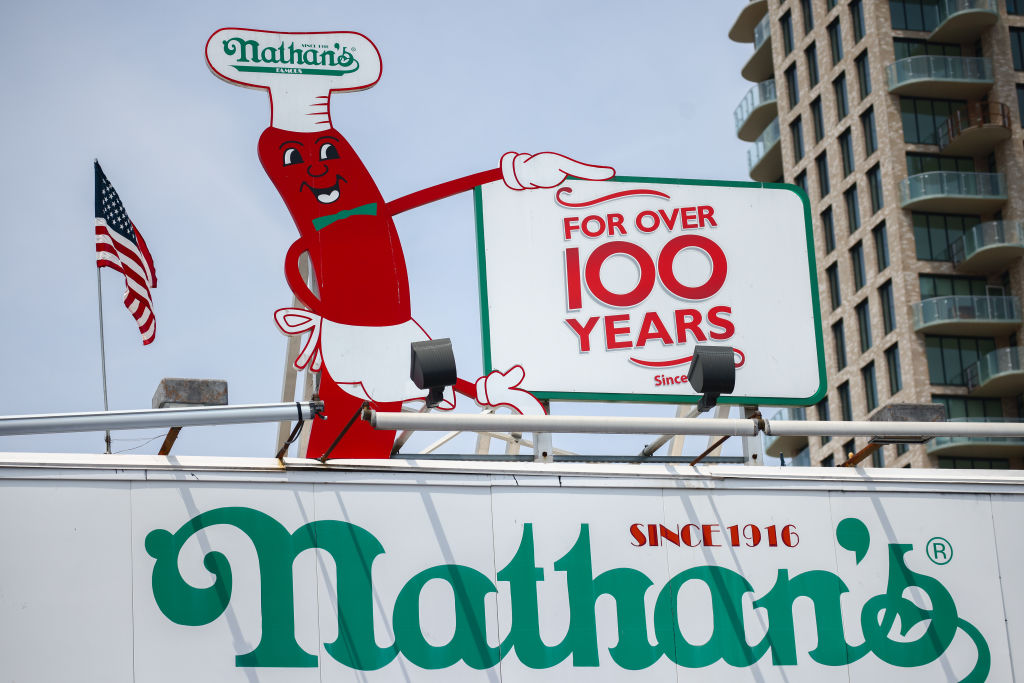 Early Addition: Hot dog drama