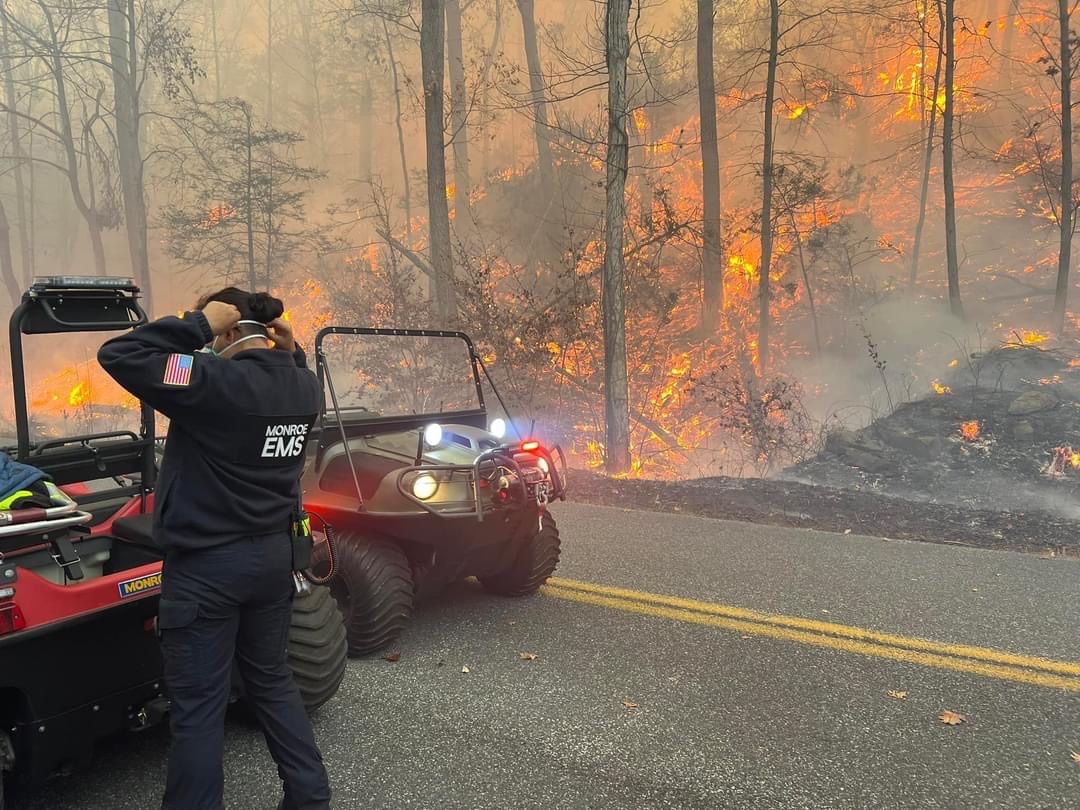 Major wildfire on NY-NJ border mostly contained but still an emergency, officials say
