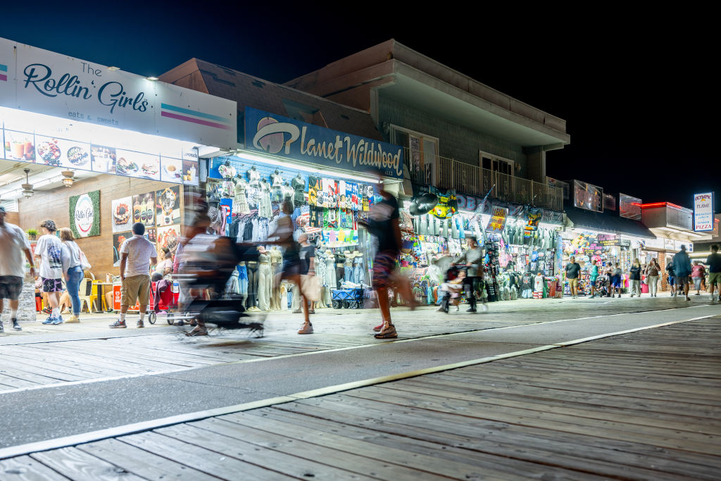 the Wildwood boardwalk at night